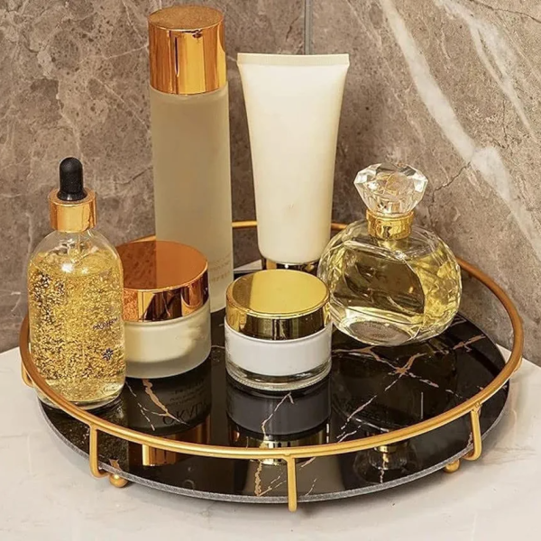 Mackeup Organizer Tray For Cosmatics Jewelry and Makeup.